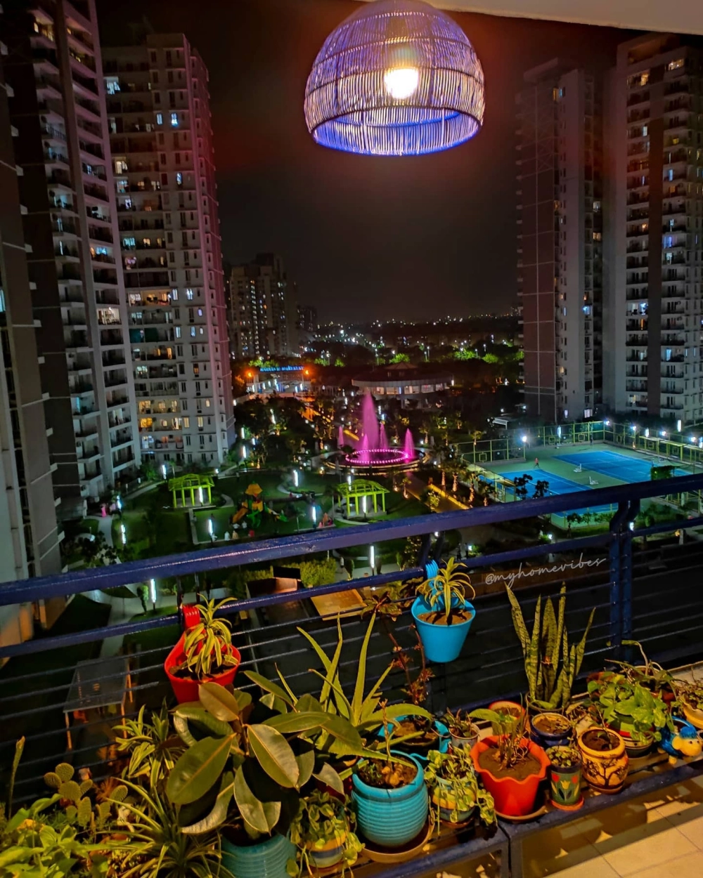 Lát sàn gỗ ban công đẹp tạo cảm giác ấm cúng