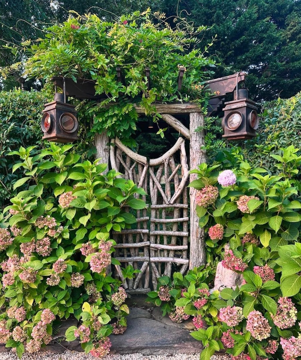 Tư vấn kích thước cổng nhà vườn phong thủy mang lại tài lộc