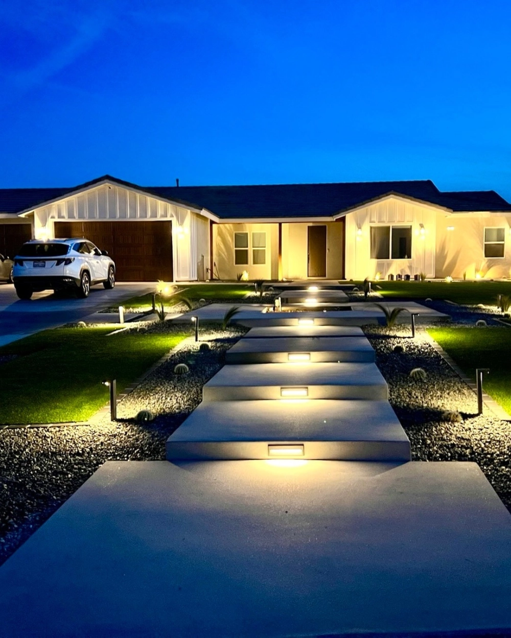 Sử dụng đèn pha led sân vườn công suất lớn chiếu sáng diện rộng