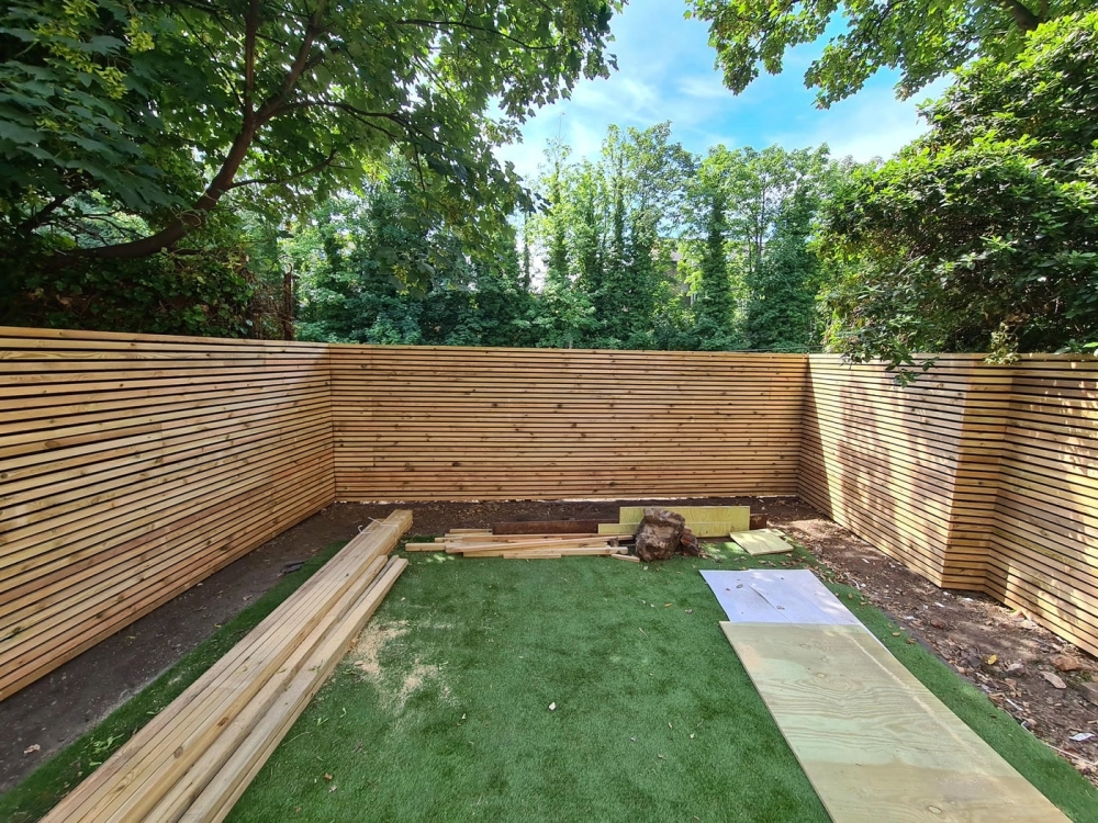 Mẫu hàng rào sân vườn đan cành cây kiểu thủ công độc đáo mang phong cách mộc mạc và gần gũi thiên nhiên