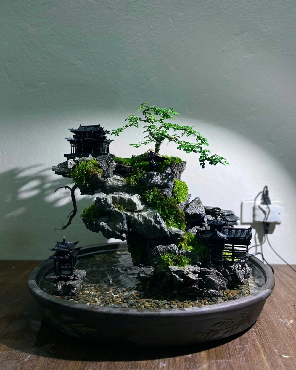 Hòn non bộ mini nuôi cá vàng cực đẹp cho ban công