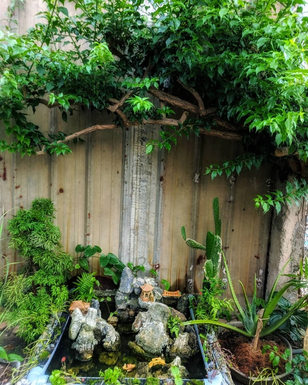 Mẫu hòn non bộ khô trang trí phòng khách sang trọng