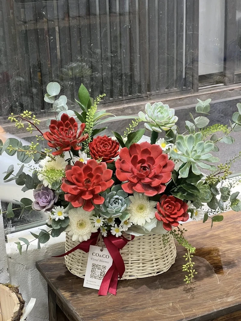 Trang trí tinh tế với quà tặng sen đá cảnh