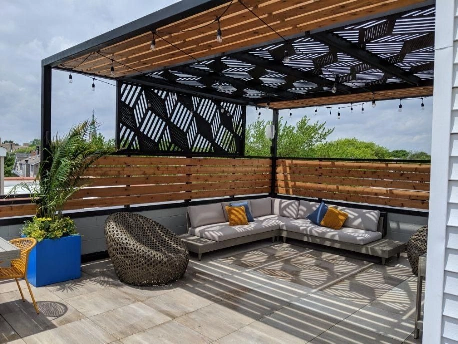 Lát sàn gỗ sân thượng đẹp chịu nước tốt