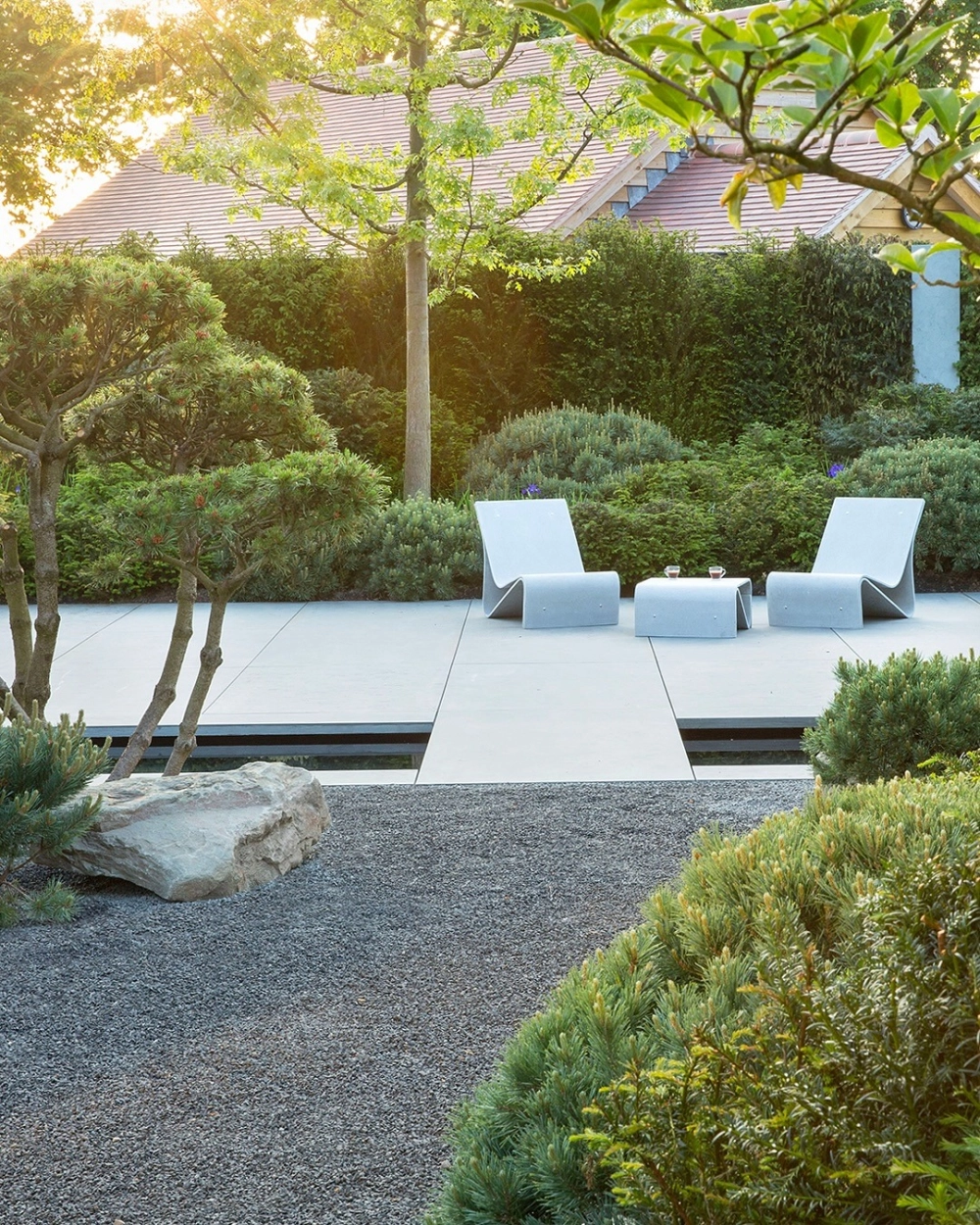 Thiết kế sân vườn hiện đại tối giản mang lại sự bình yên