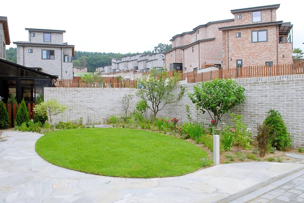 Bố trí cây cảnh sân vườn nhà phố hợp phong thủy