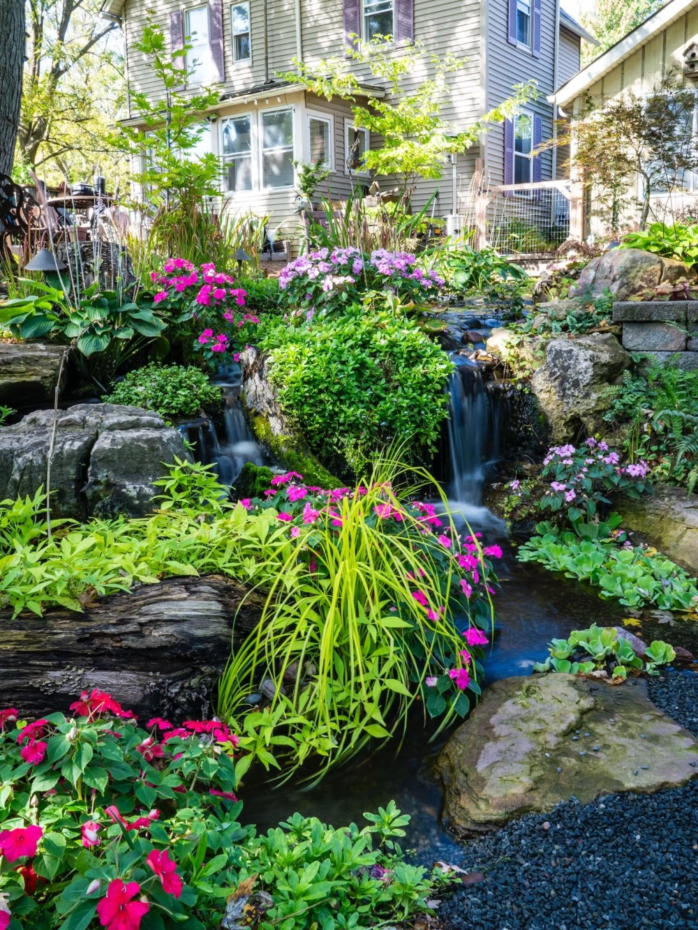 Âm thanh thác nước sân vườn róc rách thư giãn tuyệt đối