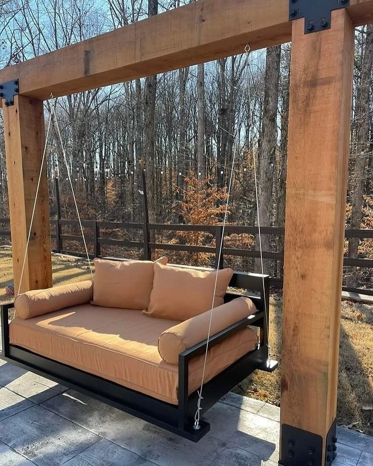 Ý tưởng tự làm xích đu sân vườn bằng lốp xe cũ