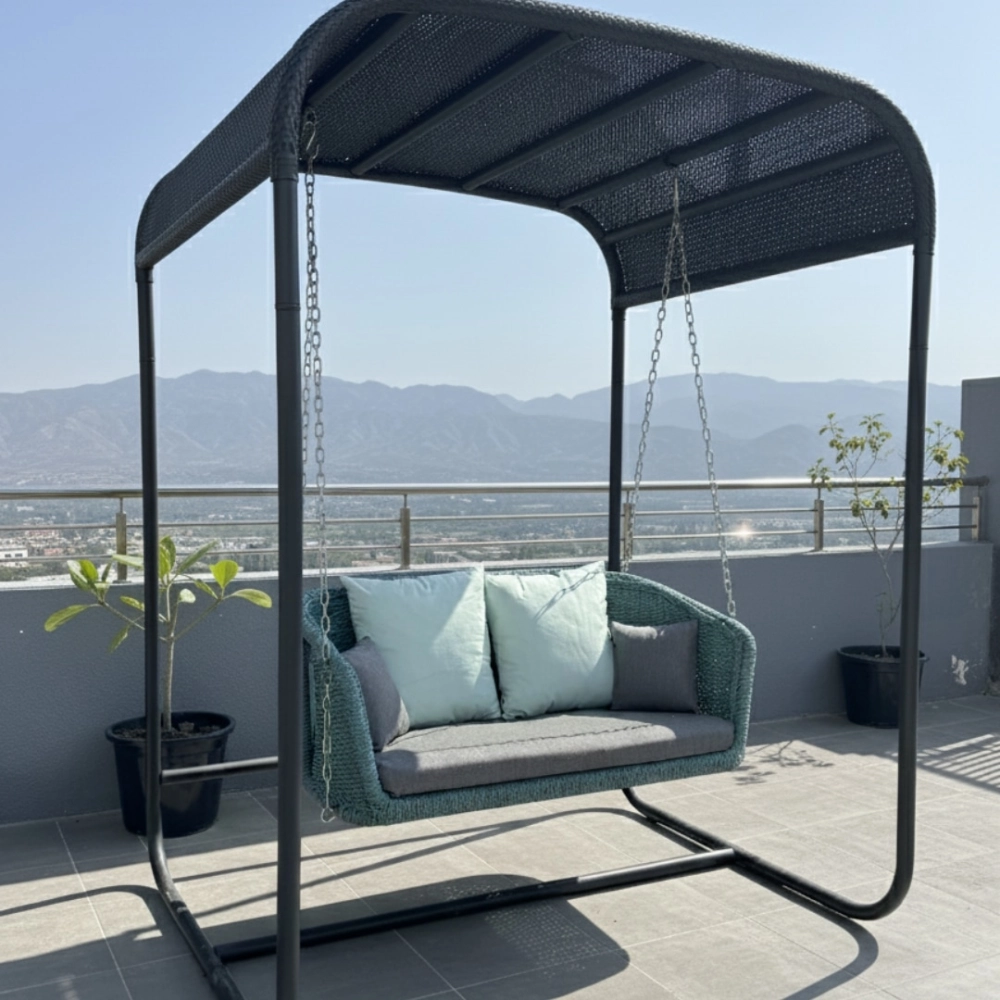 Xích đu sân vườn bằng sắt uốn nghệ thuật tinh xảo